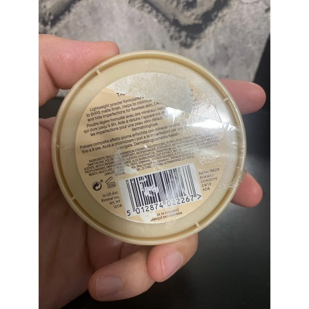 Rimmel Stay Matte Powder lasts 9 hours, Transparent shade‎